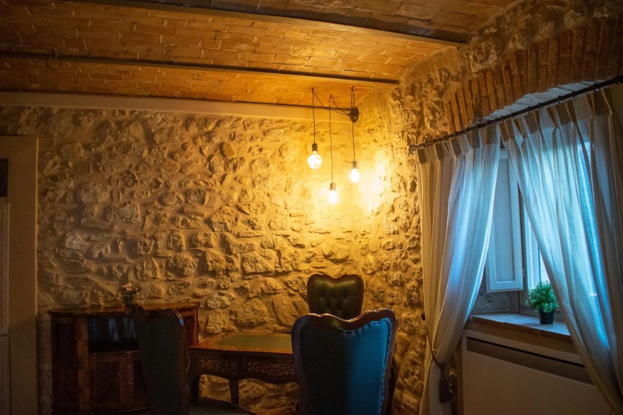 Camera Iris - B&B Antico Casale 몬테 산 비아지오 외부 사진